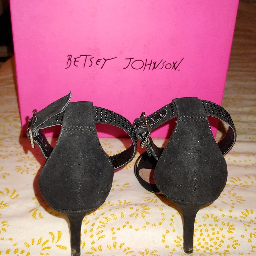 ✨HOST PICK✨Betsy Johnson Heel - Picture 3 of 4
